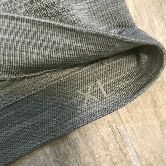 Lululemon Metal Vent Tech Tank - Picture 4 of 6